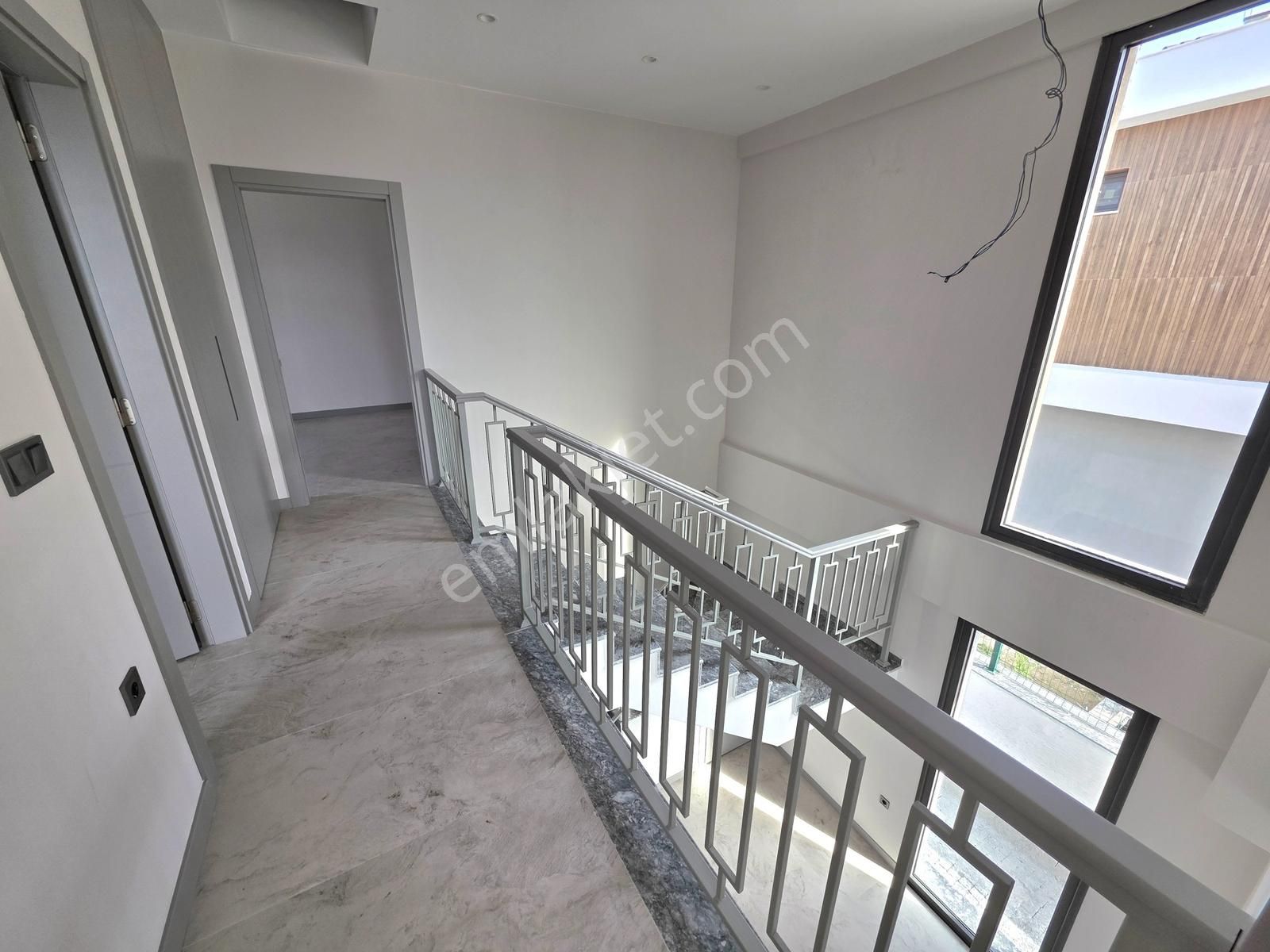 Kuşadası Soğucak'ta Sıfır Satılık Kaliteli Müstakil Villa - Görsel 14