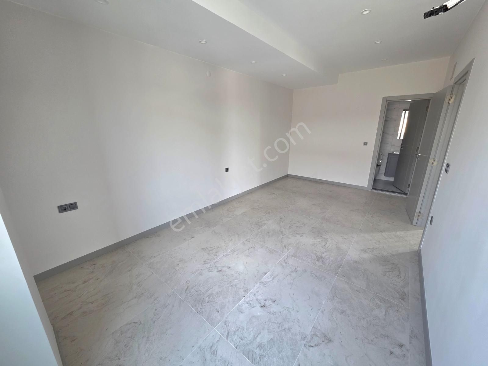 Kuşadası Soğucak'ta Sıfır Satılık Kaliteli Müstakil Villa - Görsel 3