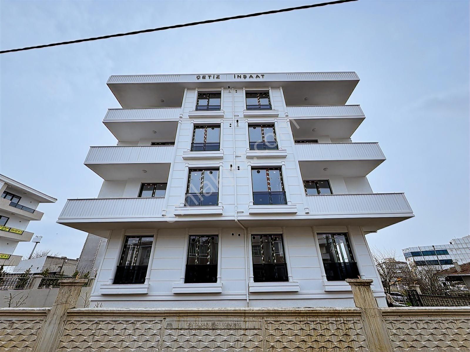 Büyükçekmece Kumburgaz'ın Kalbinde, A Kalite 2+1 Daire