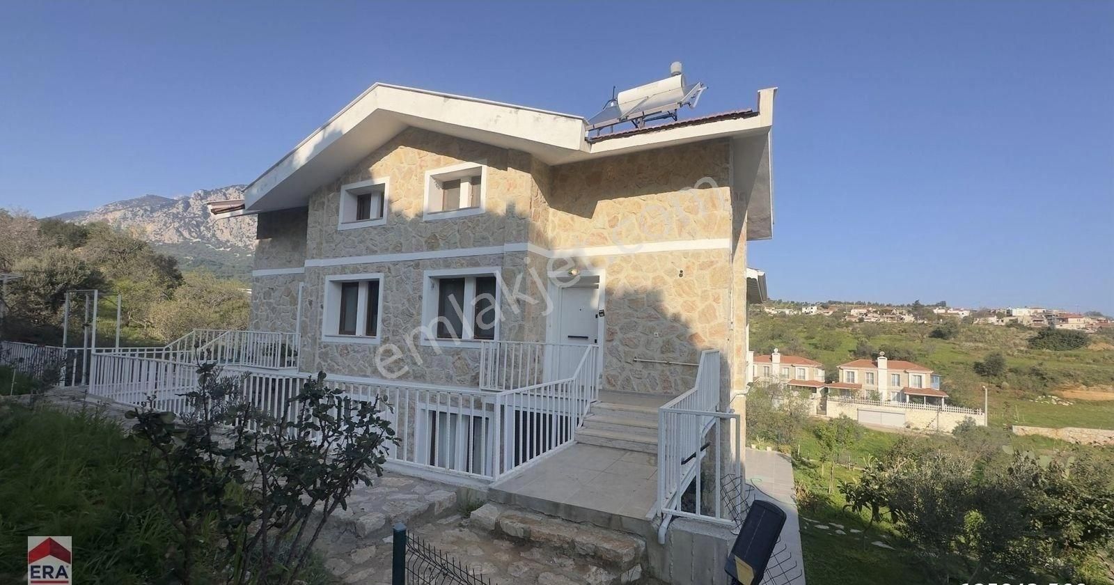 Datça Karaköy'de Yıllık Kiralık 3+1 Bahçeli Eşyalı Dubleks Daire