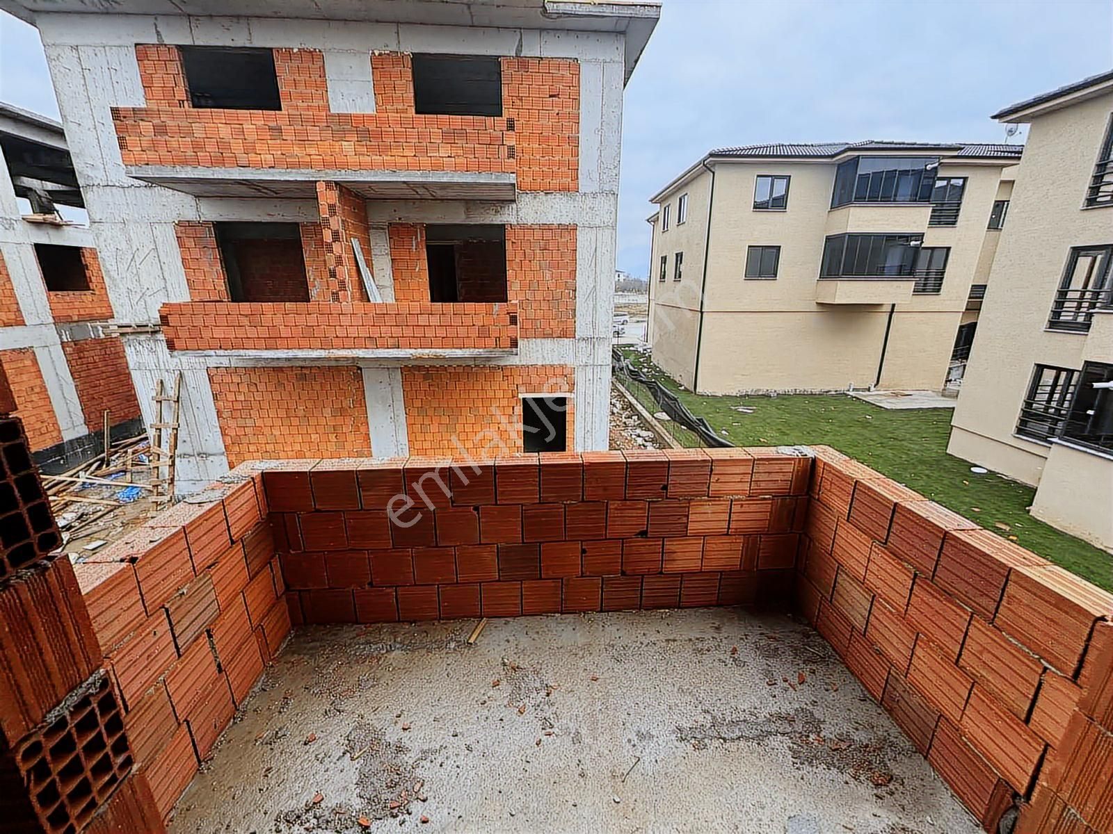 Full Eşyalı | Kombi Ankastre Cam Balkon Dahil | Sıfır 1+1 Daire - Görsel 10