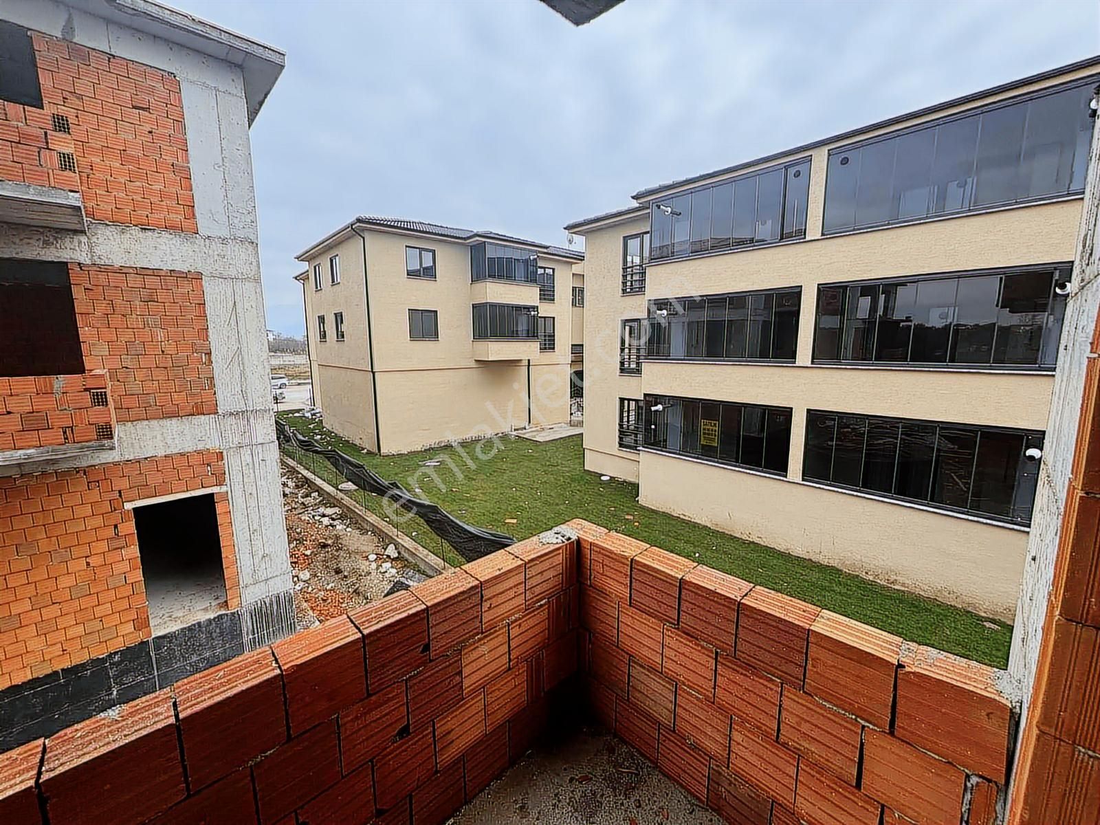 Full Eşyalı | Kombi Ankastre Cam Balkon Dahil | Sıfır 1+1 Daire - Görsel 9