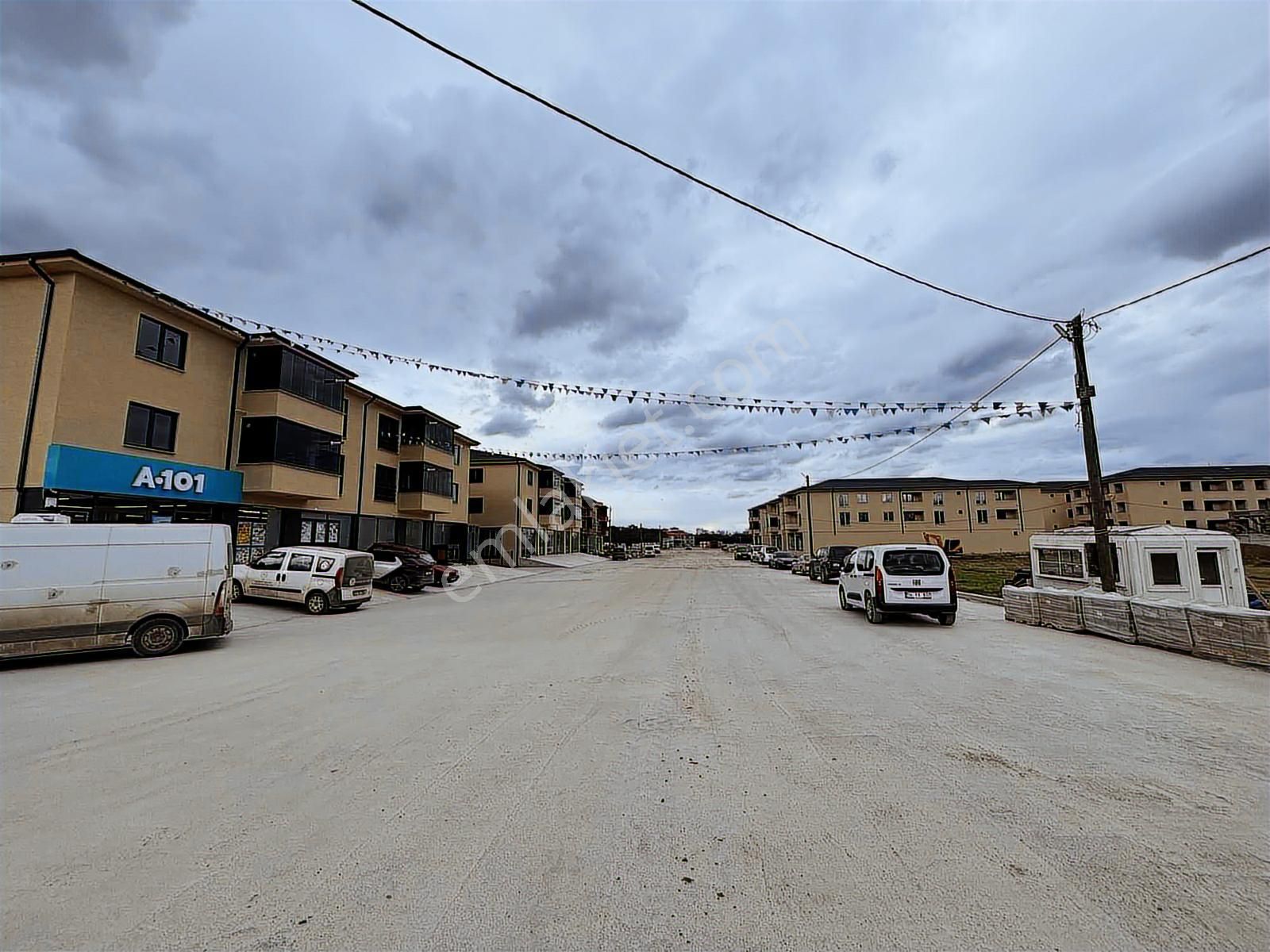 Full Eşyalı | Kombi Ankastre Cam Balkon Dahil | Sıfır 1+1 Daire - Görsel 6