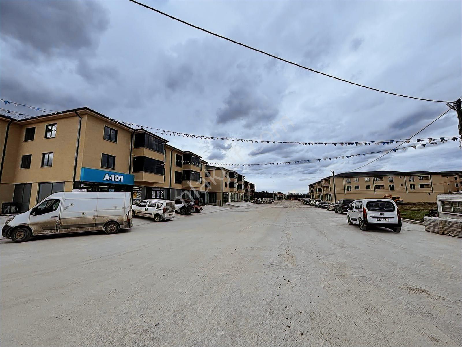 Full Eşyalı | Kombi Ankastre Cam Balkon Dahil | Sıfır 1+1 Daire - Görsel 12