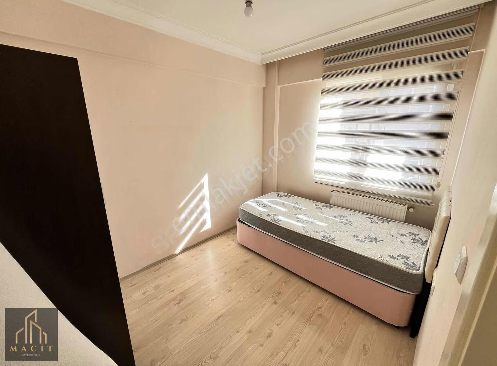 Macit'den Görükle'de Cadde Üzeri Kiralık Eşyalı 1+1 Daire - Görsel 14