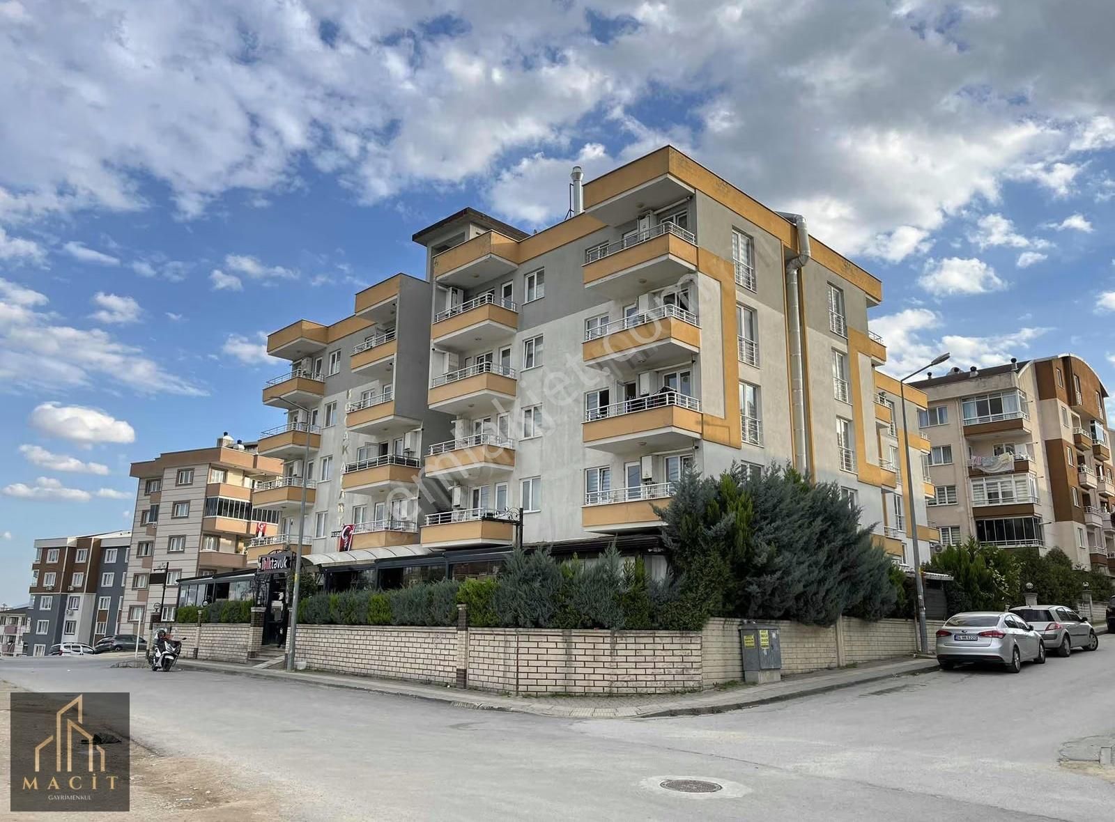 Macit'den Görükle'de Cadde Üzeri Kiralık Eşyalı 1+1 Daire - Görsel 11