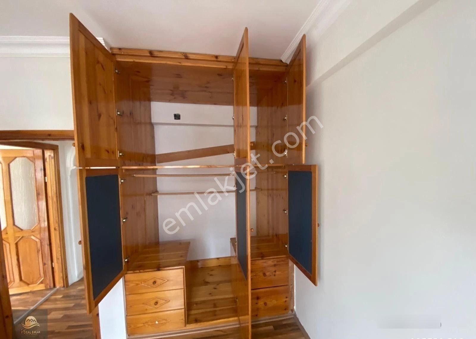 Yeşilyurt Mah Belediye Meydanı Kiralık 3+1 Daire - Görsel 13