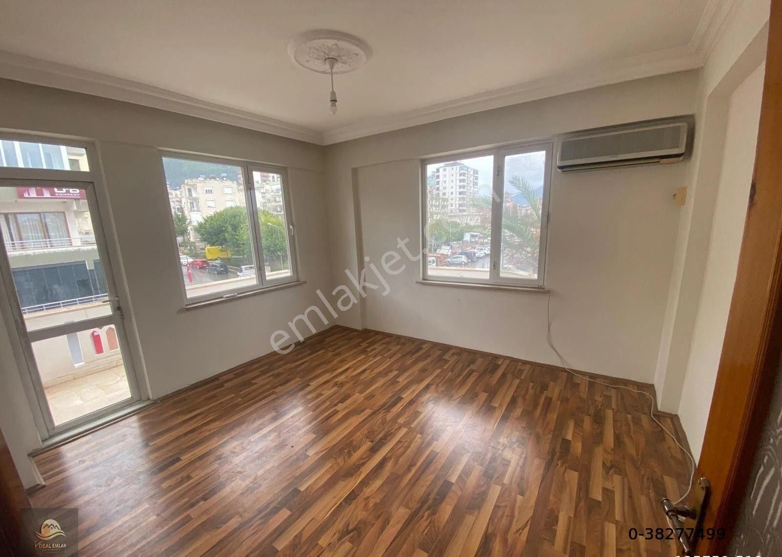 Yeşilyurt Mah Belediye Meydanı Kiralık 3+1 Daire - Görsel 3