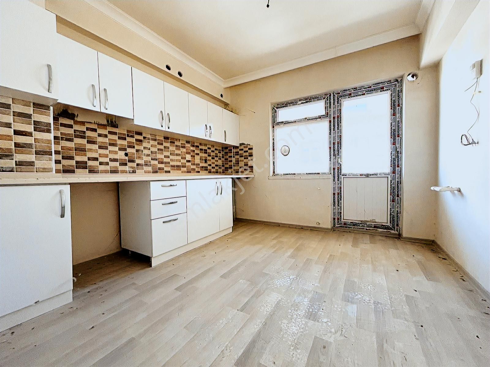 Temelli Alcı Mahallesinde Fırsat İskanlı Boş Satılık 3+1 Daire