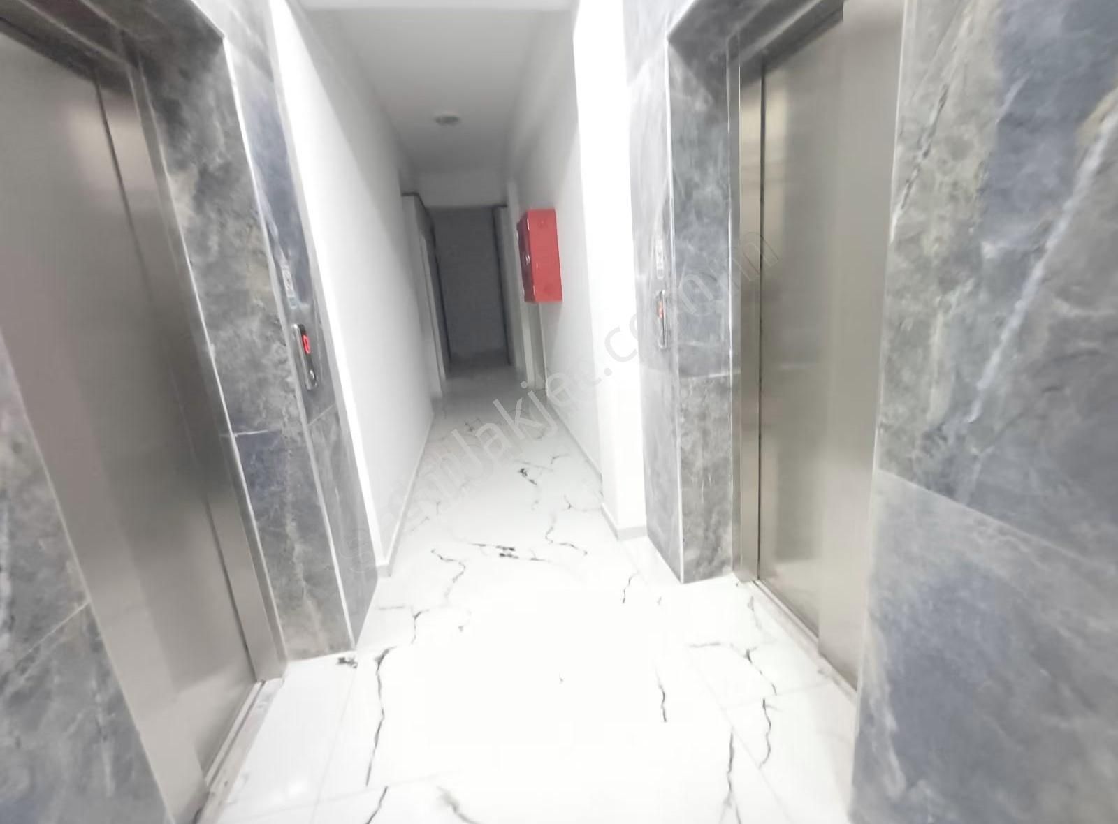 Rc//merkezde Süper Konumda Çift Cephe 1+1 Satılık Lüks Daire - Görsel 10