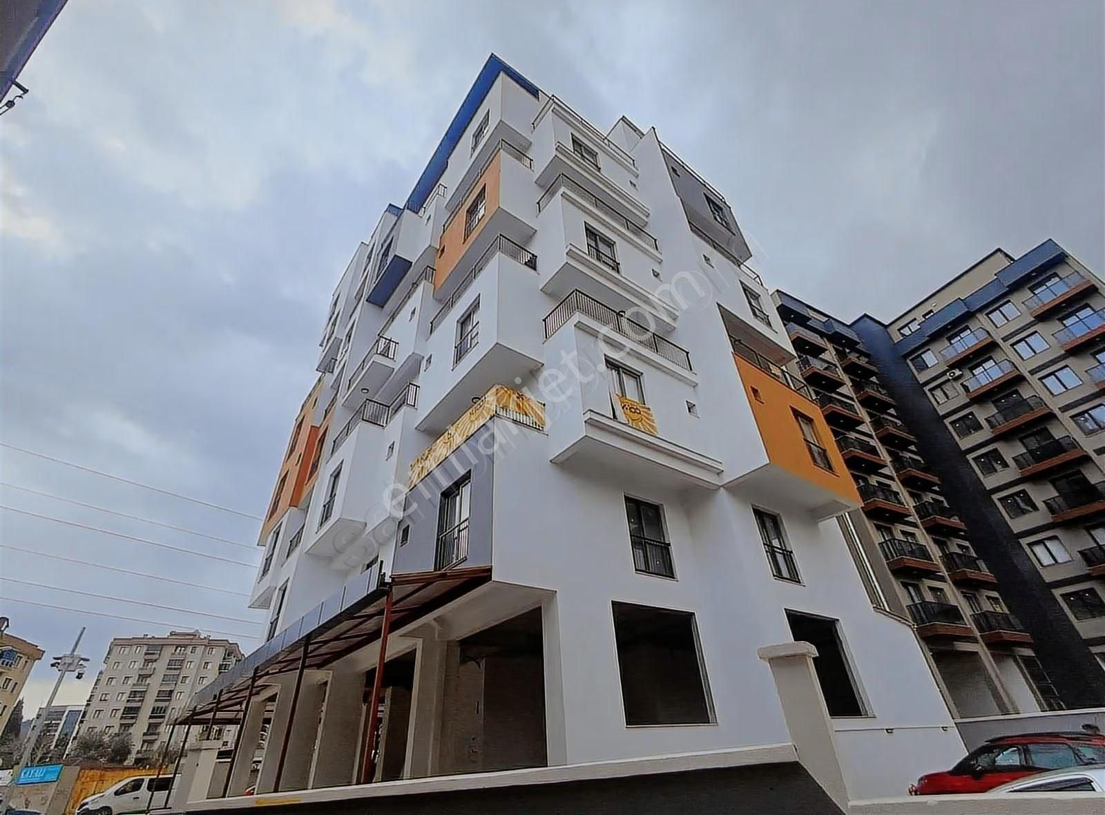 Rc//merkezde Süper Konumda Çift Cephe 1+1 Satılık Lüks Daire - Görsel 11