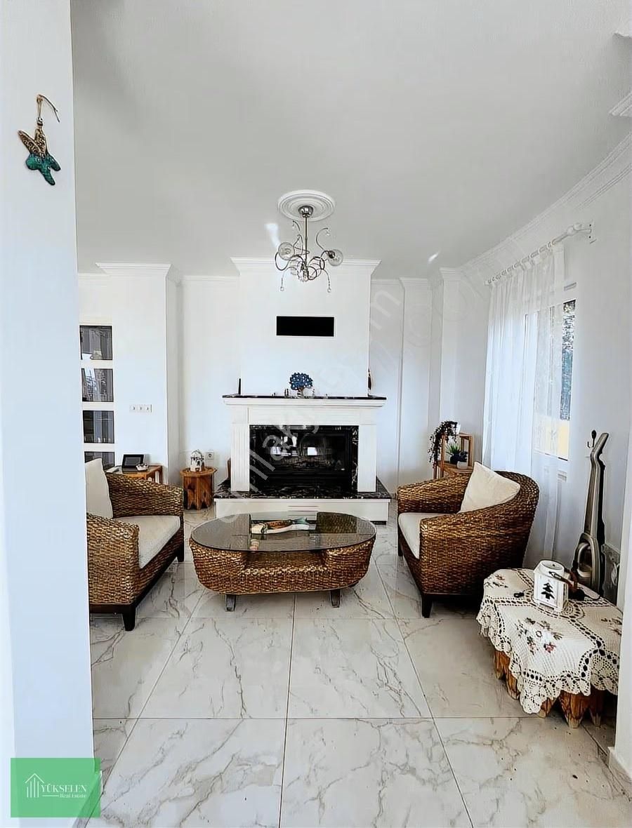 Yalıkavakta Müstakil Havuzlu Deniz Manzaralı Satılık Villa - Görsel 3