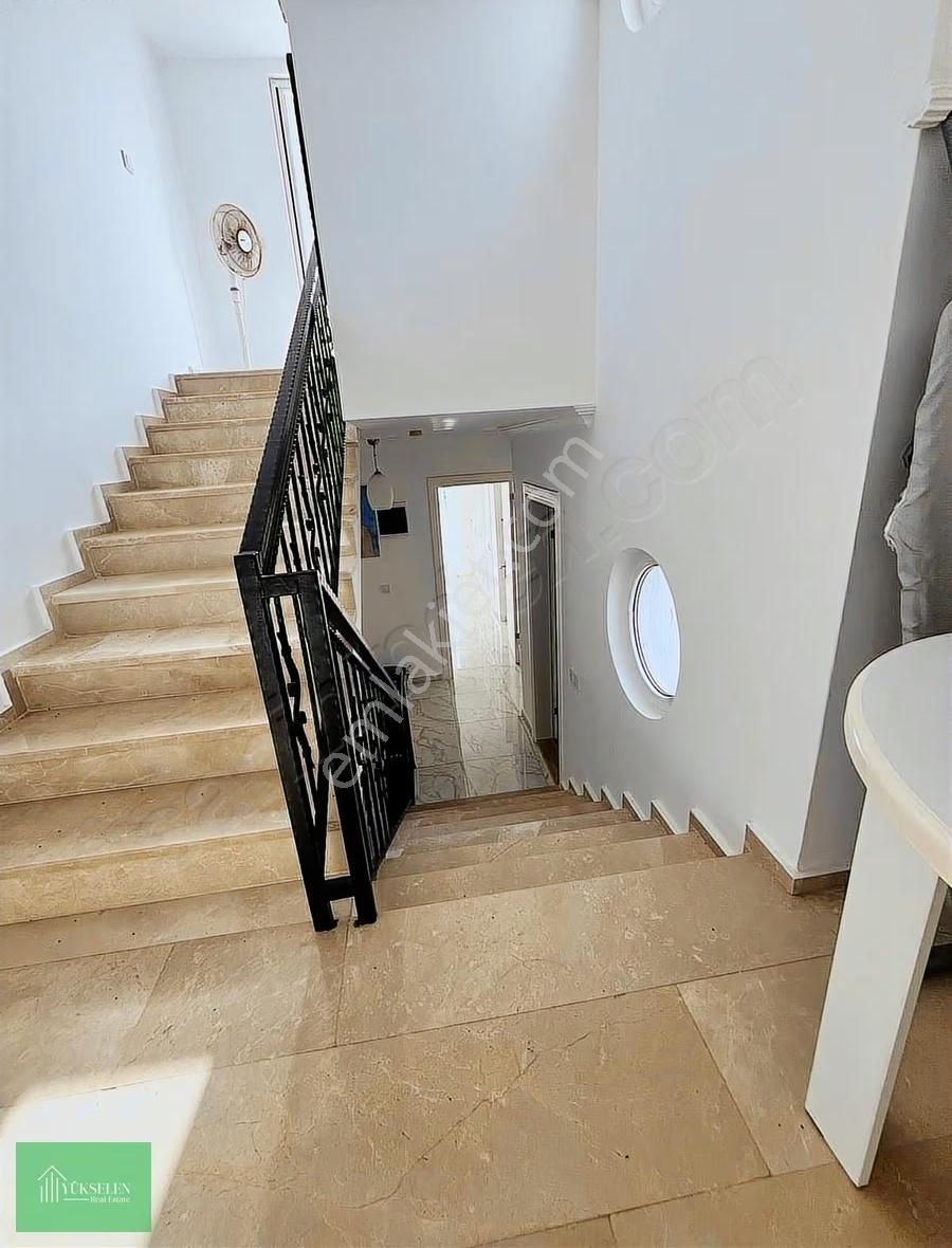 Yalıkavakta Müstakil Havuzlu Deniz Manzaralı Satılık Villa - Görsel 20