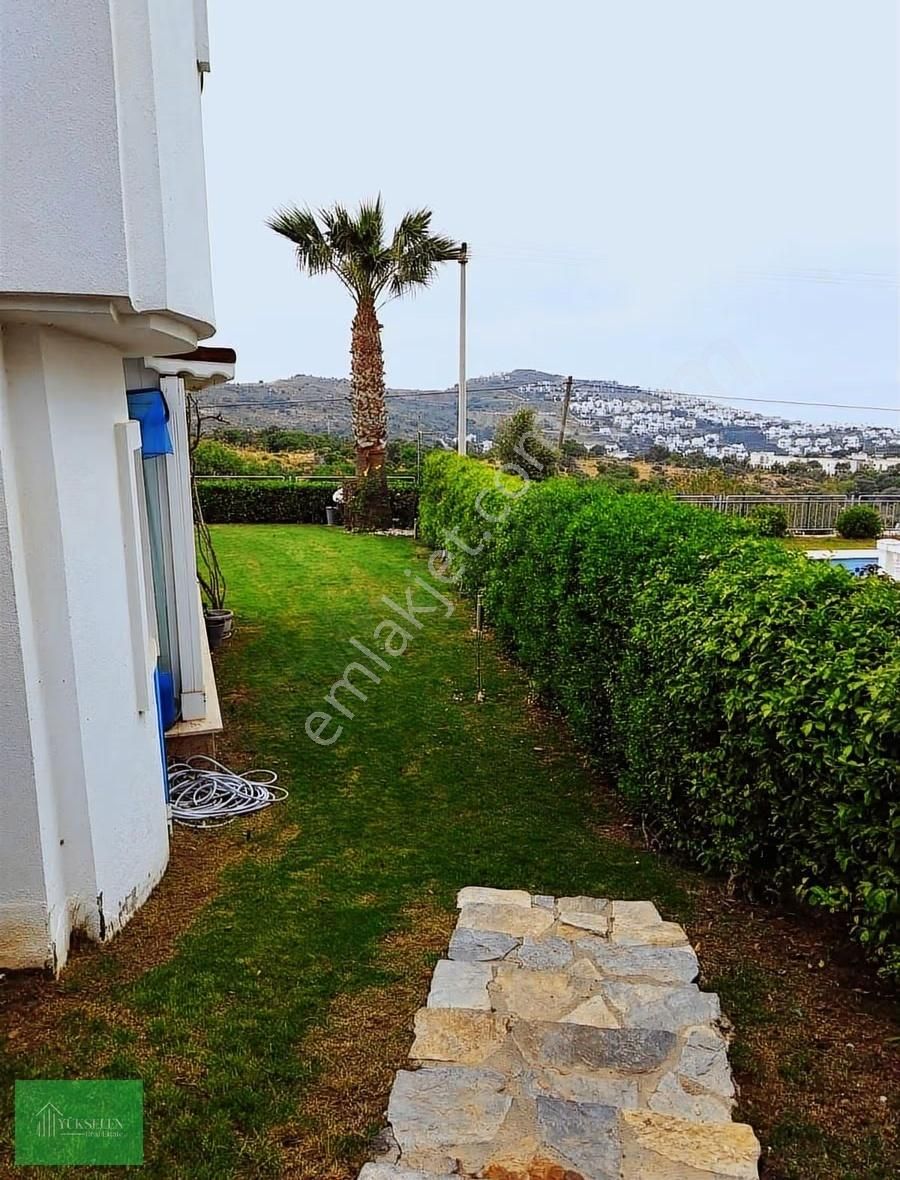 Yalıkavakta Müstakil Havuzlu Deniz Manzaralı Satılık Villa - Görsel 17