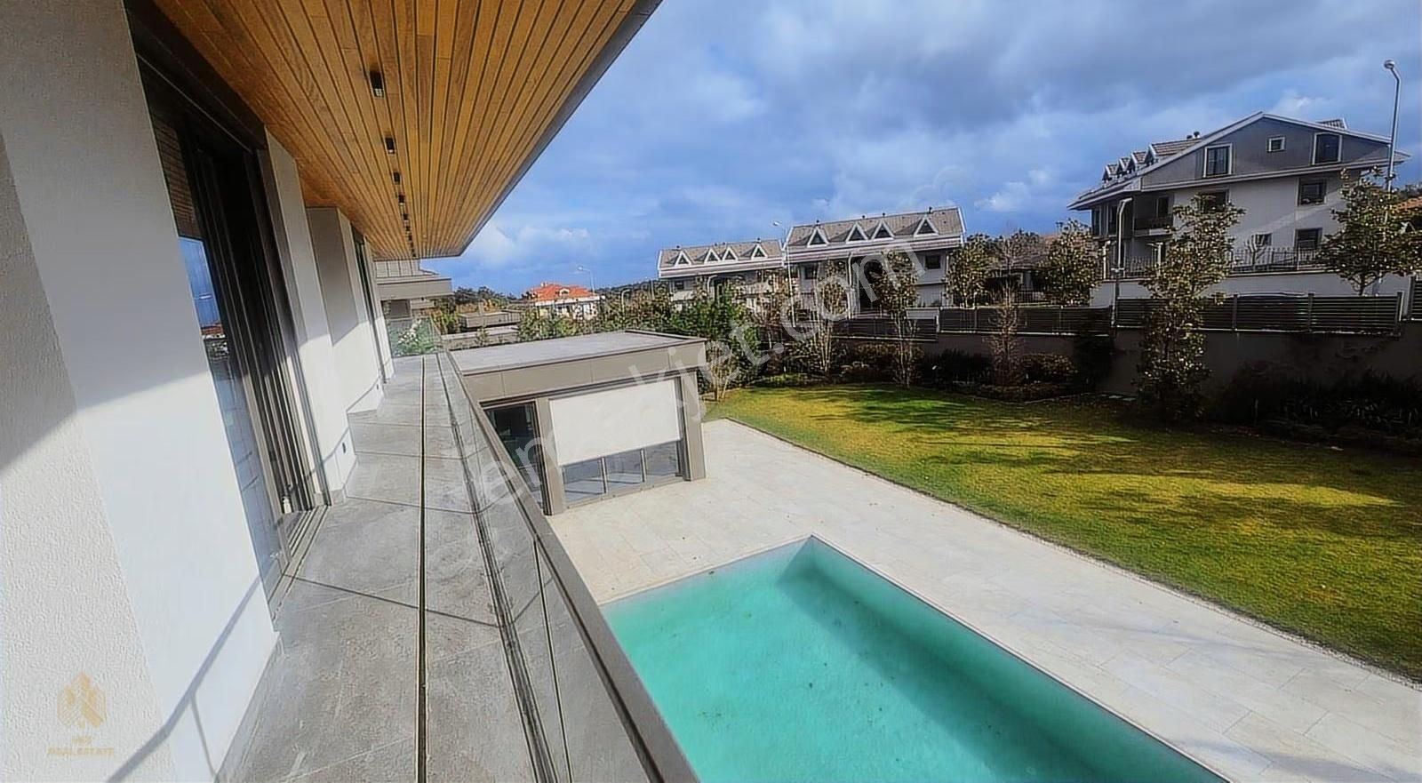 Demirciköy Çamlı Koru Evlerinde Satılık Özel Villa 5+2 - Görsel 27