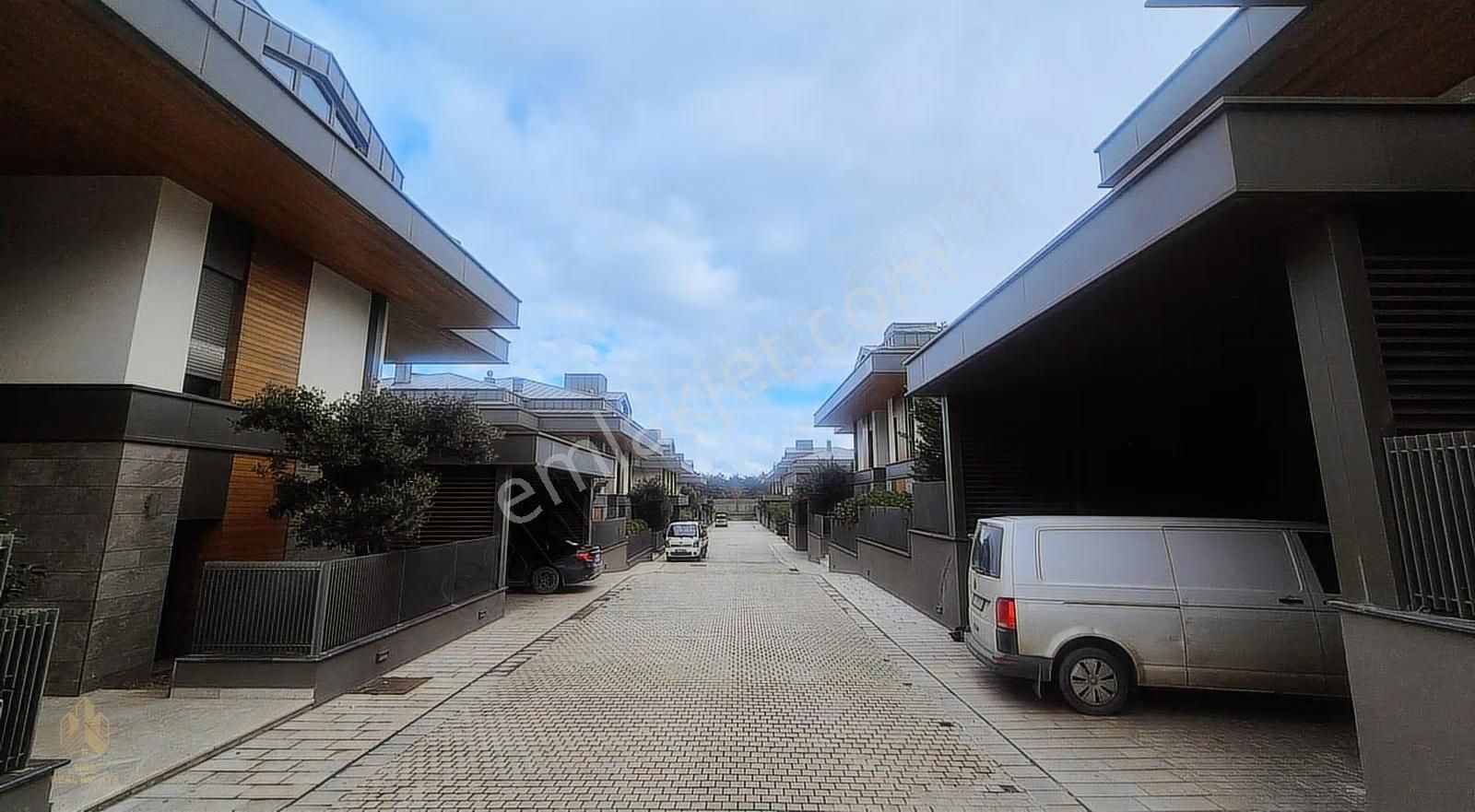 Demirciköy Çamlı Koru Evlerinde Satılık Özel Villa 5+2 - Görsel 22