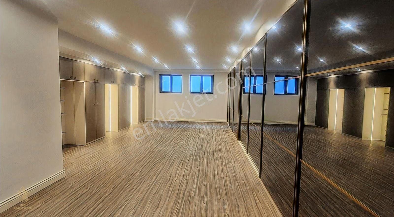 Demirciköy Çamlı Koru Evlerinde Satılık Özel Villa 5+2 - Görsel 19