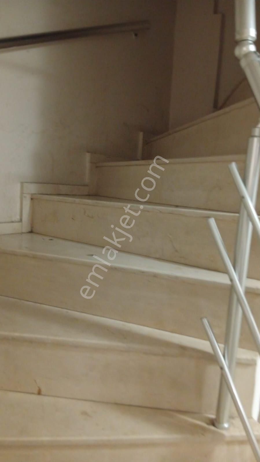 Aydin Zafer Mahallesinde Satılık Eşyalı - Görsel 18