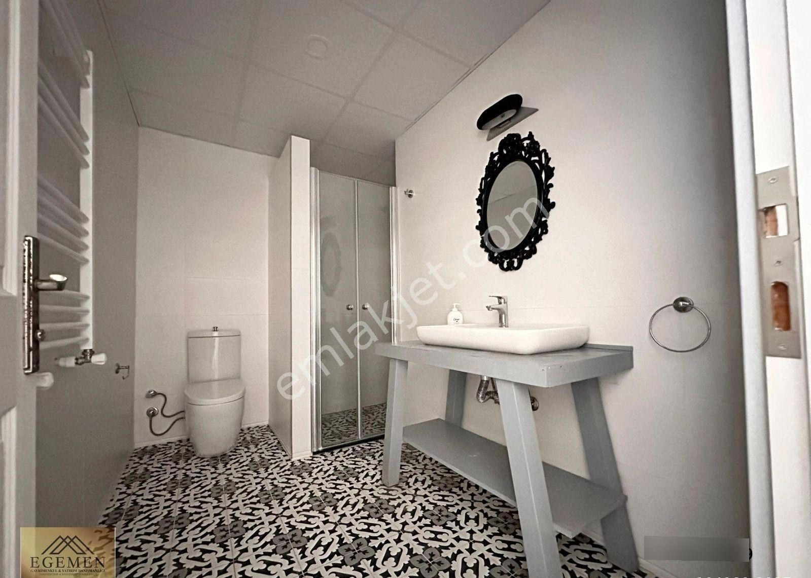 Kuşadası'nda Satılık Ful Deniz Manzaralı Masrafsız Daire - Görsel 9