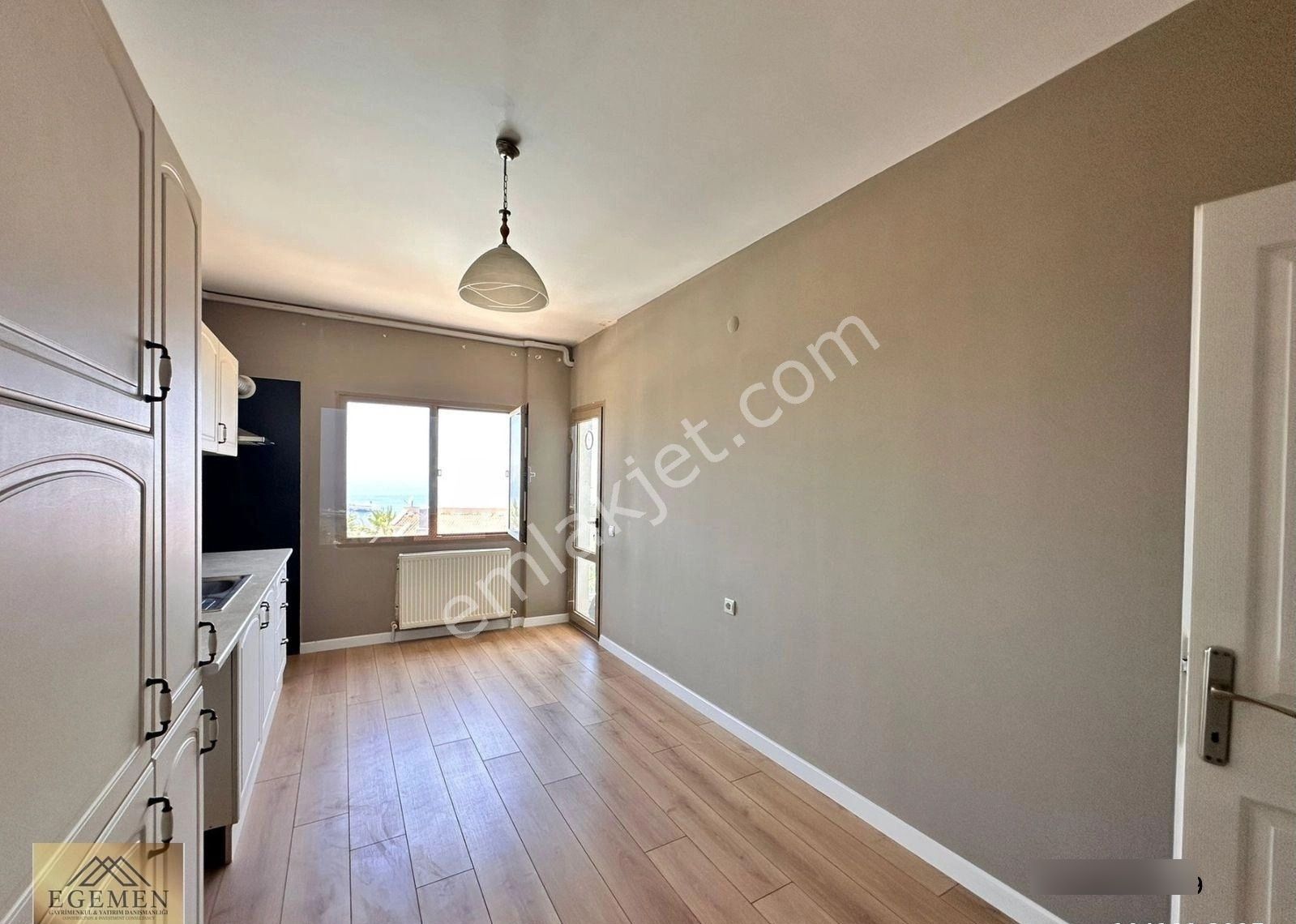 Kuşadası'nda Satılık Ful Deniz Manzaralı Masrafsız Daire - Görsel 6