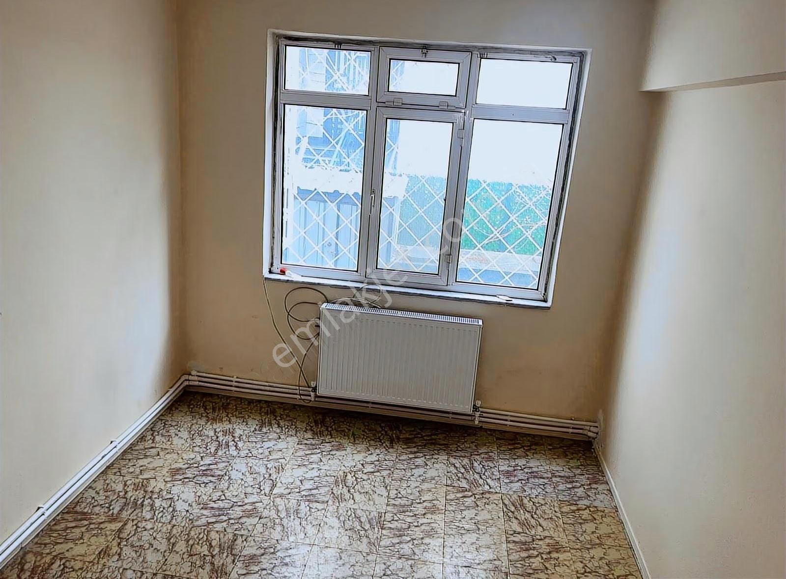 Akçay Köşemden Deniz E 70 Mt Çamlıyolda 2+1 Bahçe Katı - Görsel 9