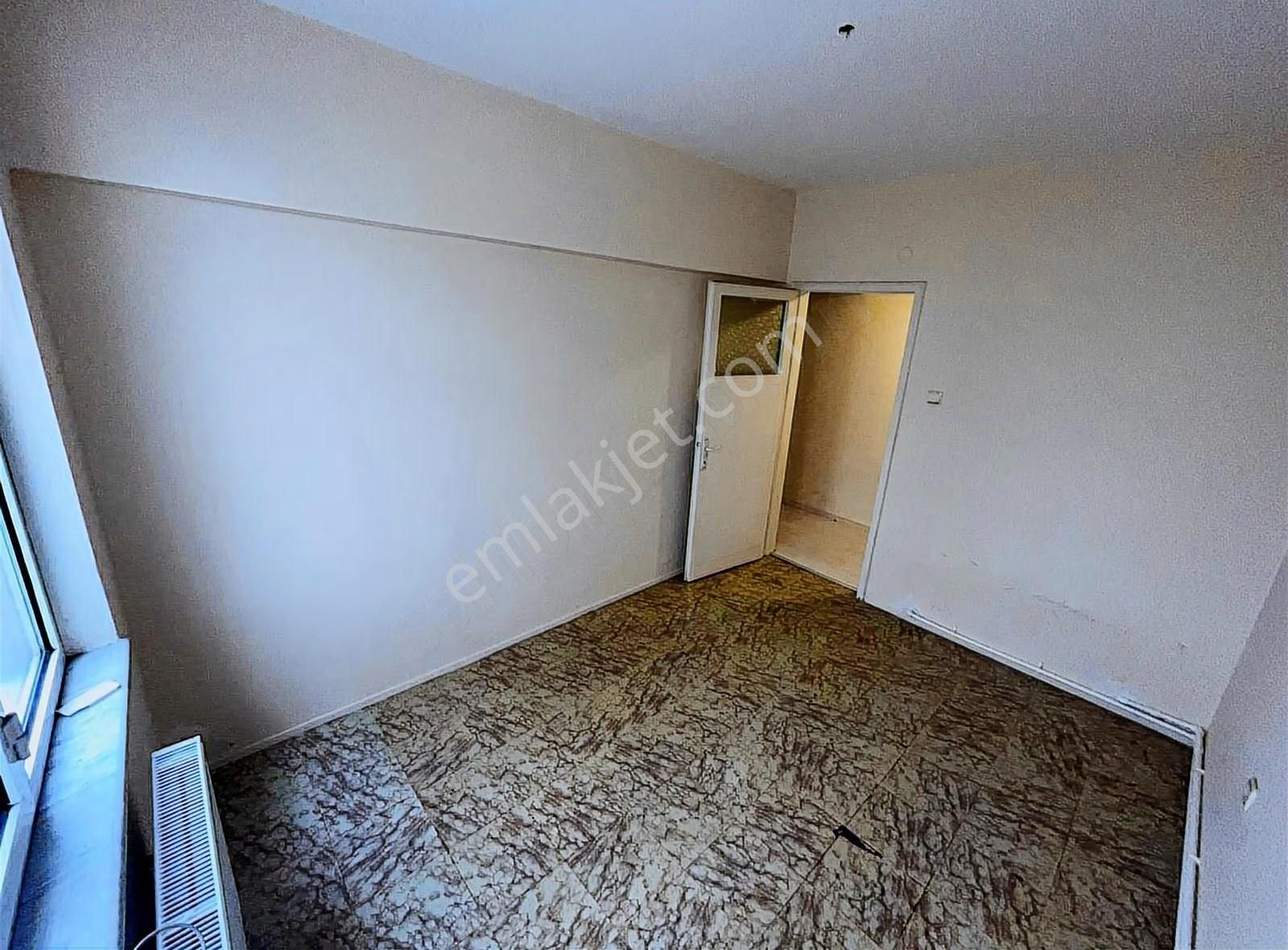 Akçay Köşemden Deniz E 70 Mt Çamlıyolda 2+1 Bahçe Katı - Görsel 29