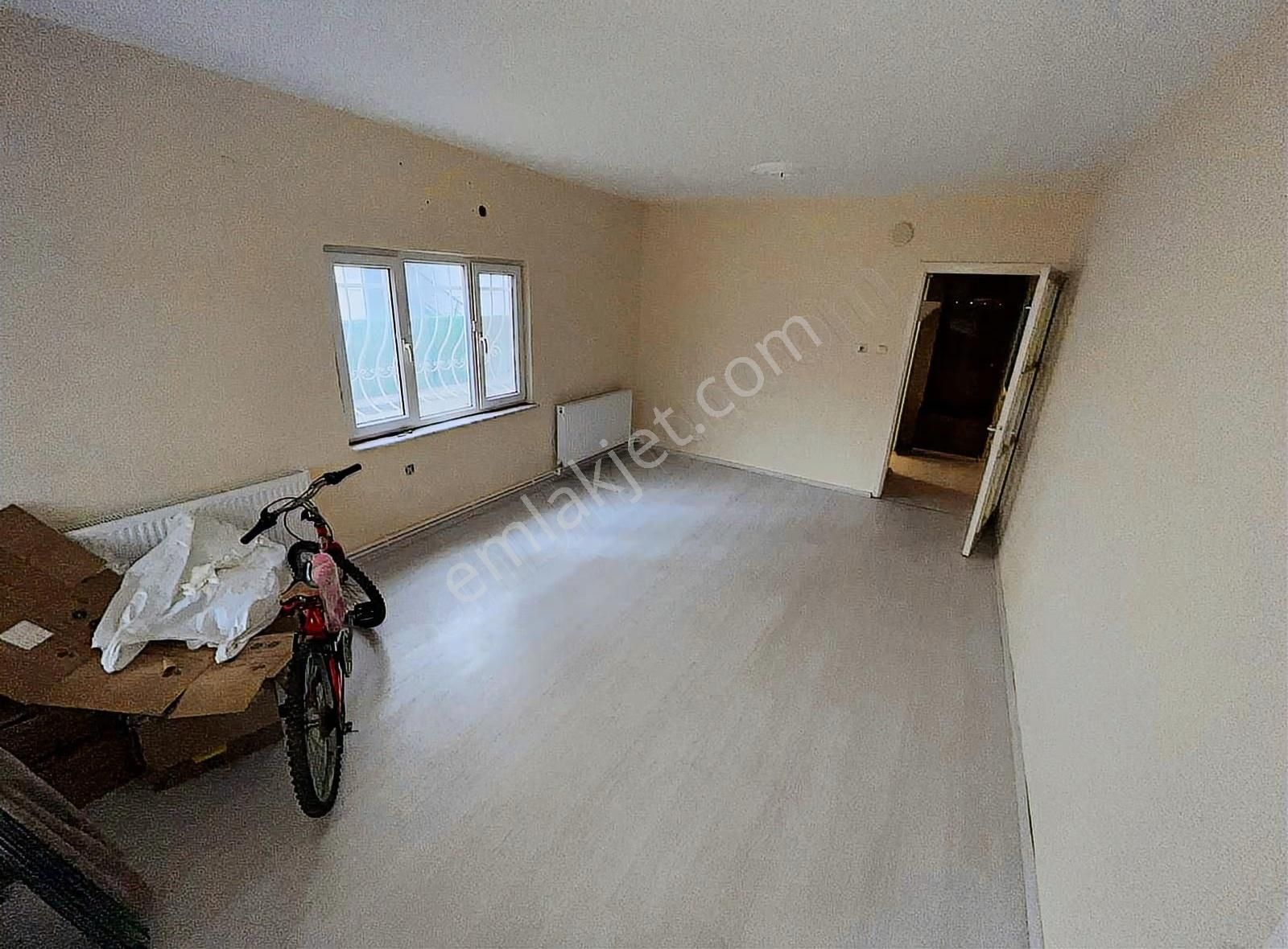 Akçay Köşemden Deniz E 70 Mt Çamlıyolda 2+1 Bahçe Katı - Görsel 24