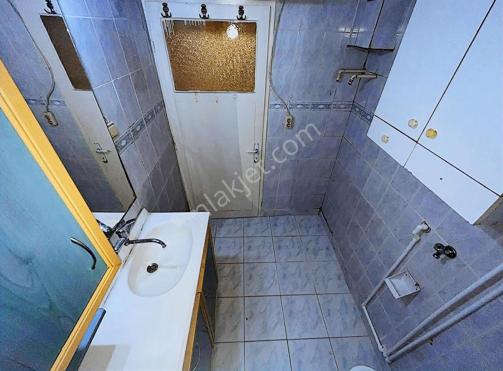 Akçay Köşemden Deniz E 70 Mt Çamlıyolda 2+1 Bahçe Katı - Görsel 17