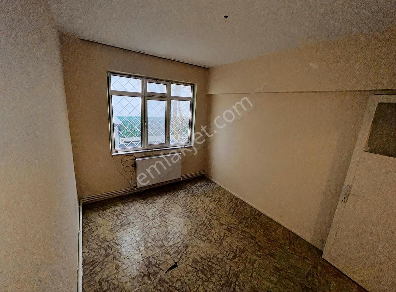 Akçay Köşemden Deniz E 70 Mt Çamlıyolda 2+1 Bahçe Katı - Görsel 20