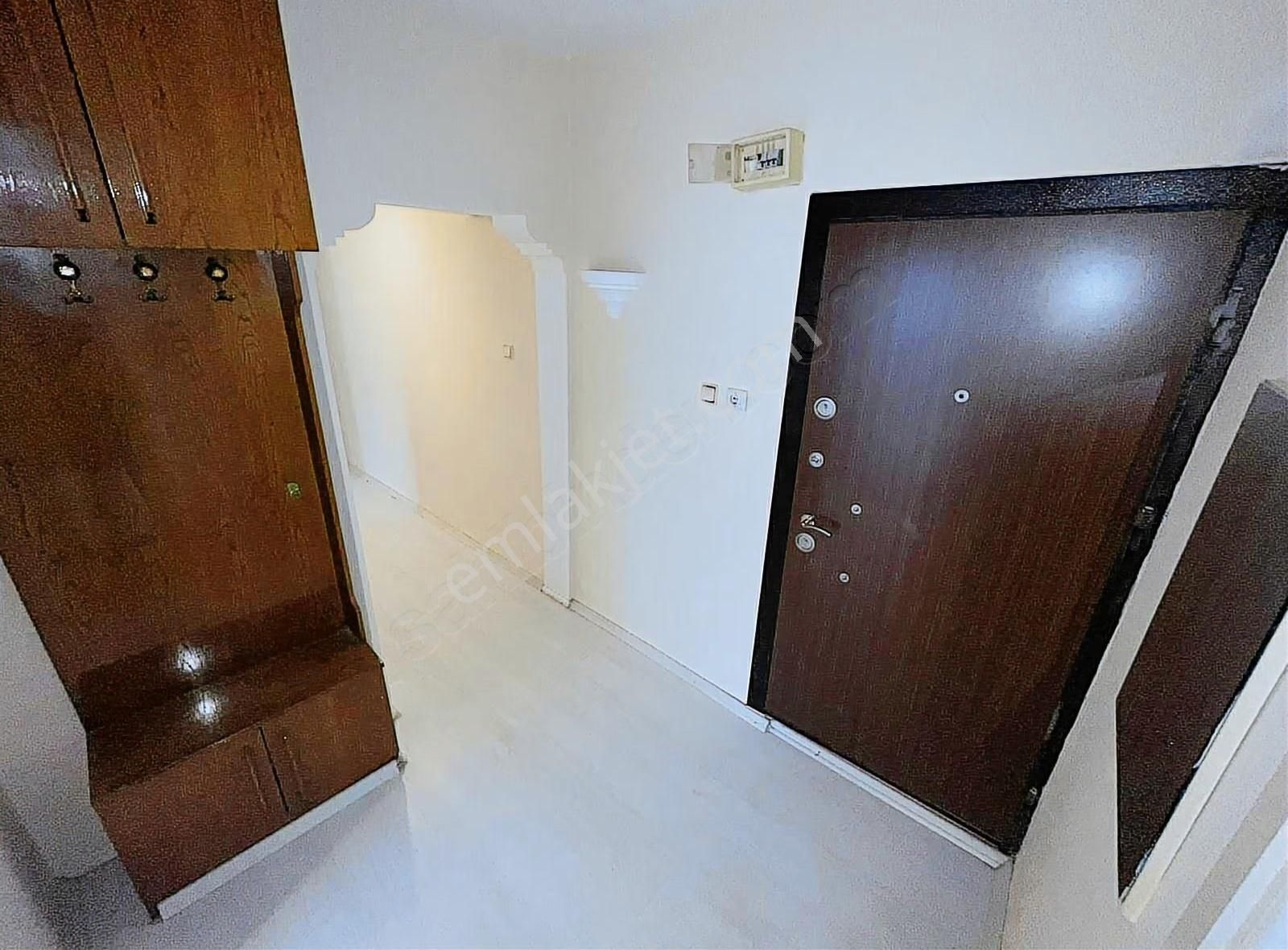 Akçay Köşemden Deniz E 70 Mt Çamlıyolda 2+1 Bahçe Katı - Görsel 14