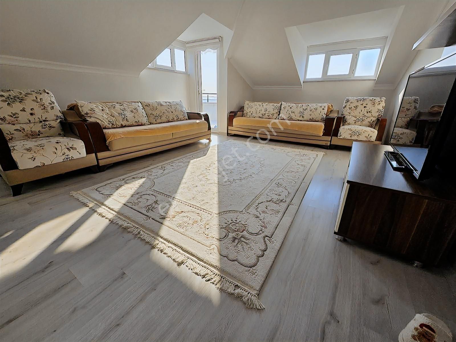 Güvercintepede Meydanda Satılık 4+2 Düblex Daire - Görsel 4