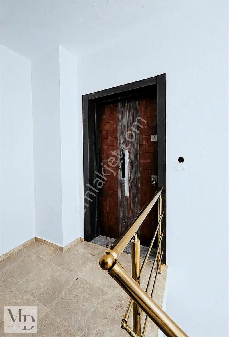 Çeşme Çarşı Merkezinde, Depolu, Sıfır Yapı 1+1 Satılık Daire - Görsel 4