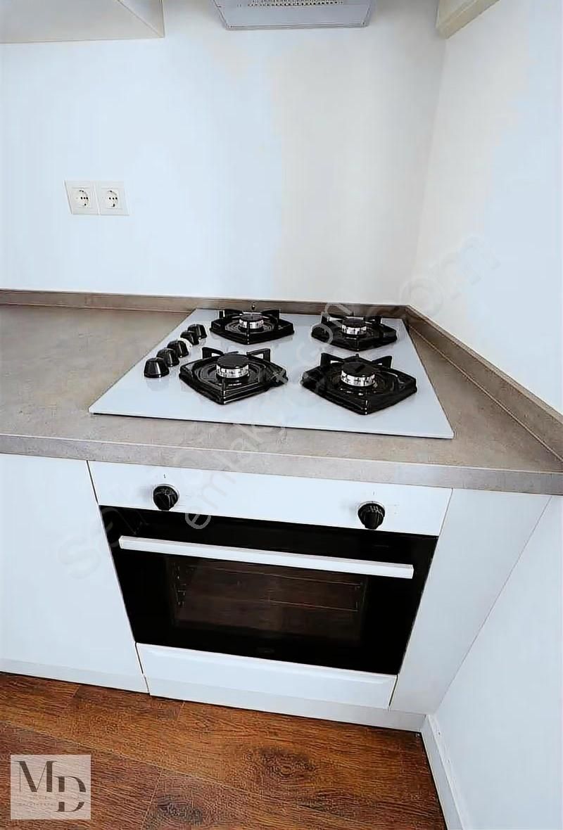 Çeşme Çarşı Merkezinde, Depolu, Sıfır Yapı 1+1 Satılık Daire - Görsel 6