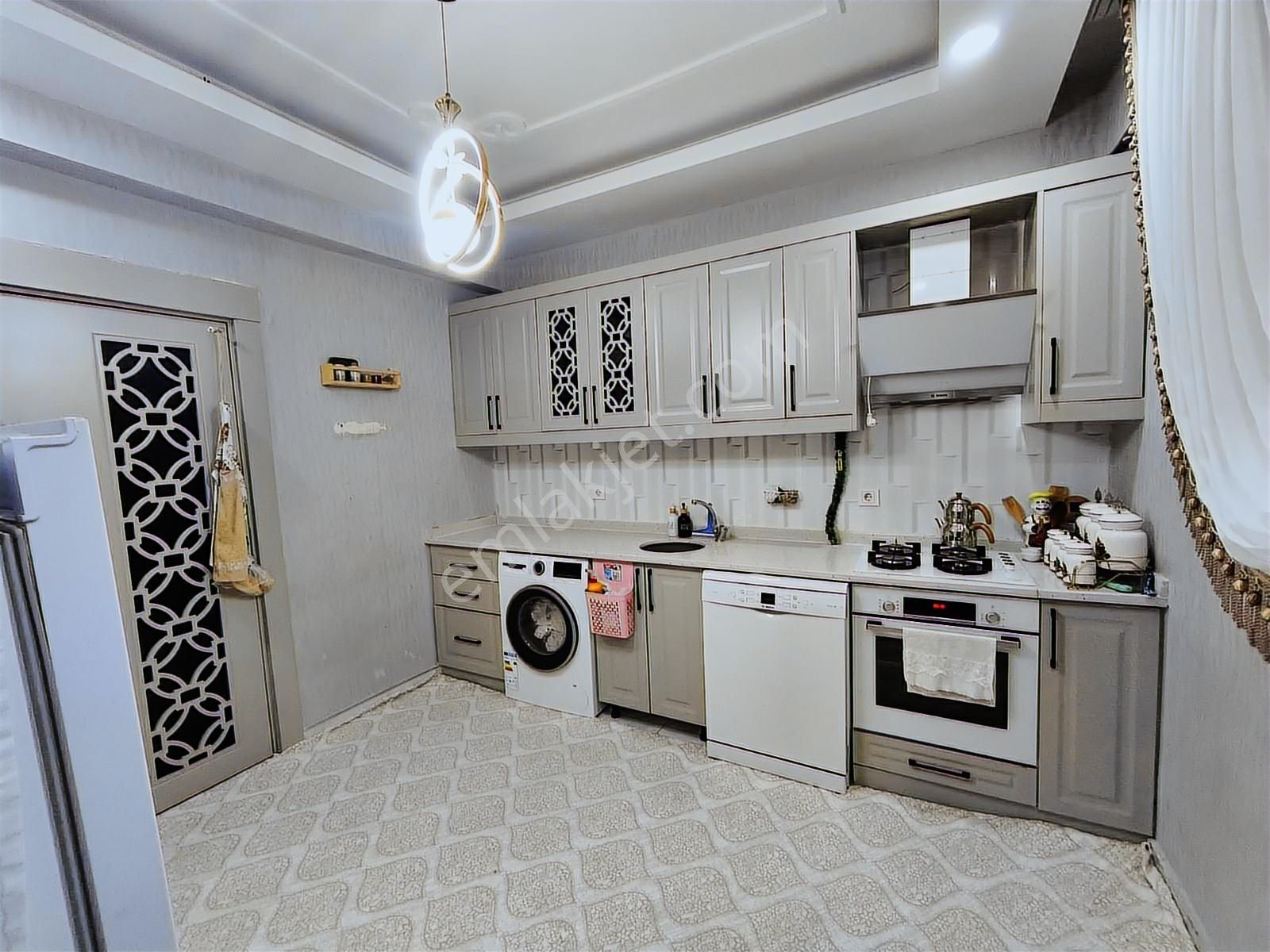 Seyran Emlaktan A.y. Hastanesi Yanında Satlık Full Bakımlı 2+1 - Görsel 13