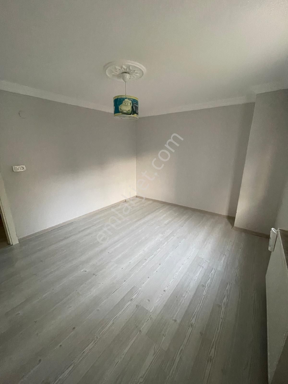 Koru Emlaktan Kiralık 2+1 Fsm Okuluna Cephe Fırsat Daire - Görsel 22