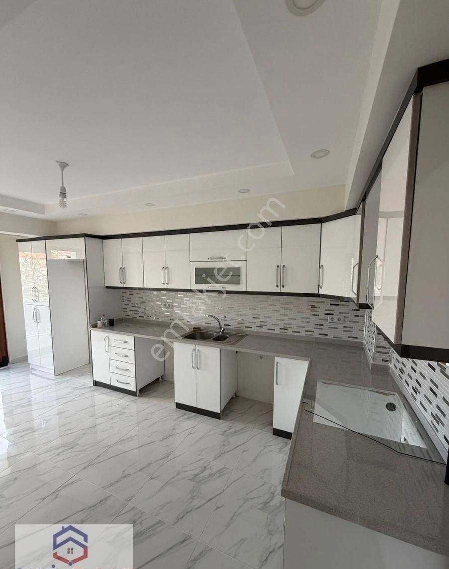 Şahin Emlaktan Acıpayam Çarşı Merkezine Yakın Konumda 3+1 145 M² Satılık Fırsat Daire - Görsel 6