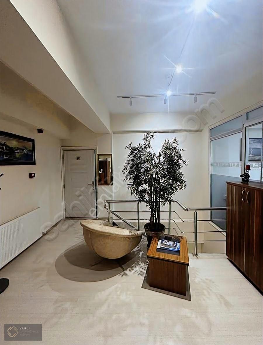 23nisan Merkezi Lokasyonda 250m2 Yatırımlık - Görsel 8