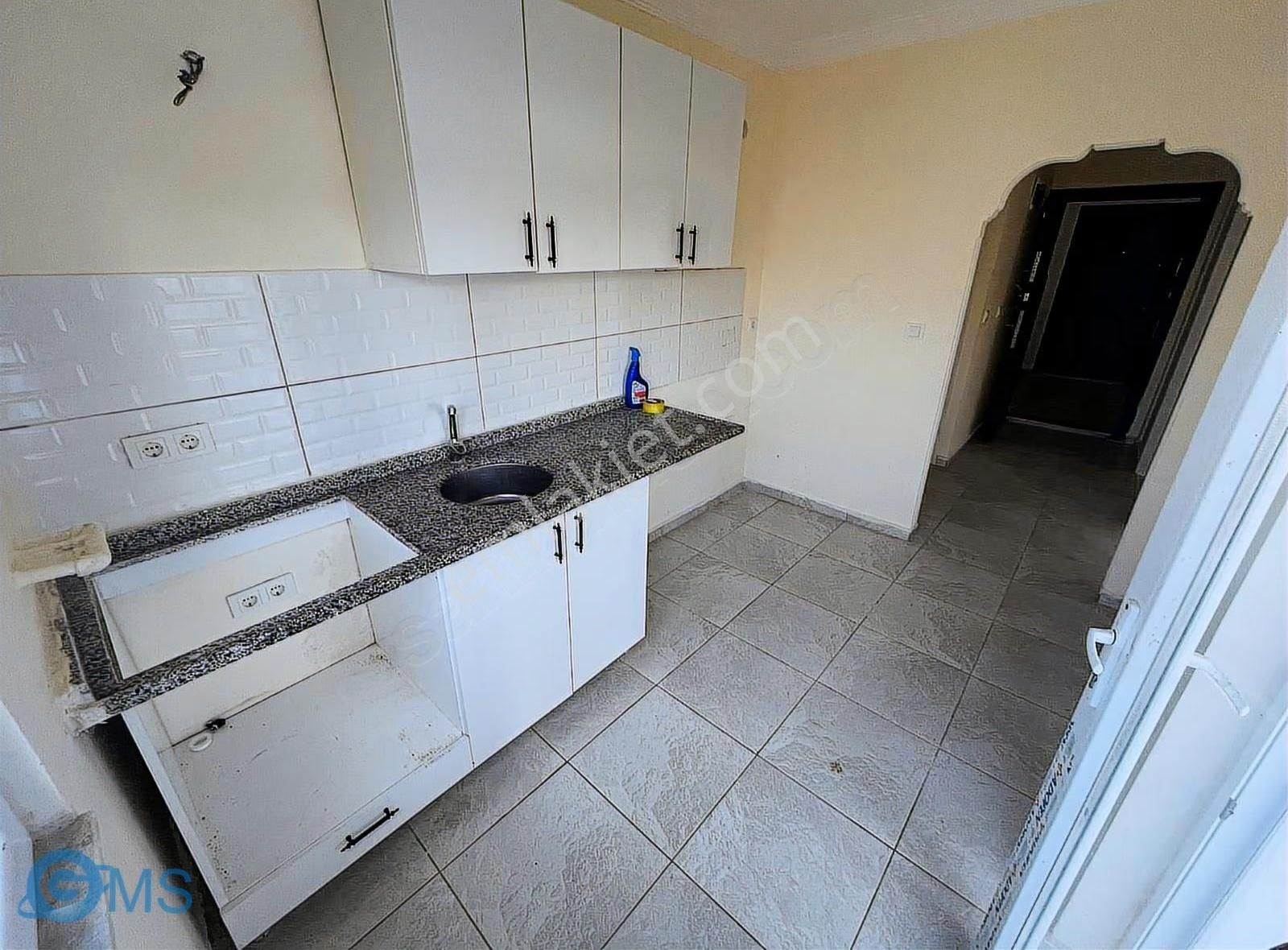 Varsak Esentepe Mahallesinde Giriş Kat 2+1 85m² Fırsat Daire