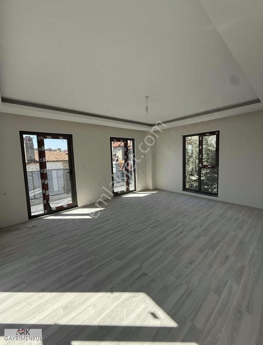 Düğerek'te Kiralık 2+1 110m2 Sıfır Ebeveyn Banyolu Daire - Görsel 11