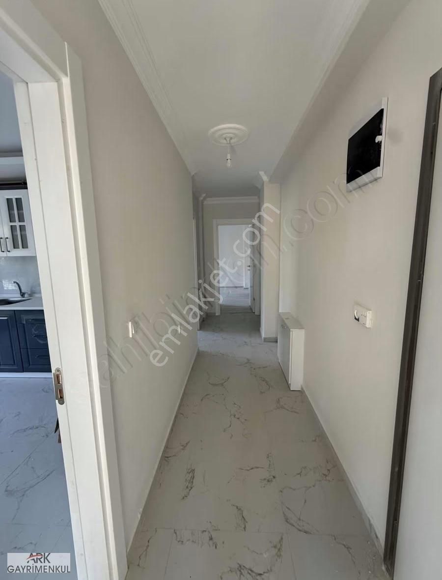 Düğerek'te Kiralık 2+1 110m2 Sıfır Ebeveyn Banyolu Daire - Görsel 12