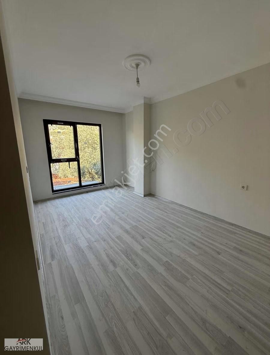 Düğerek'te Kiralık 2+1 110m2 Sıfır Ebeveyn Banyolu Daire - Görsel 3
