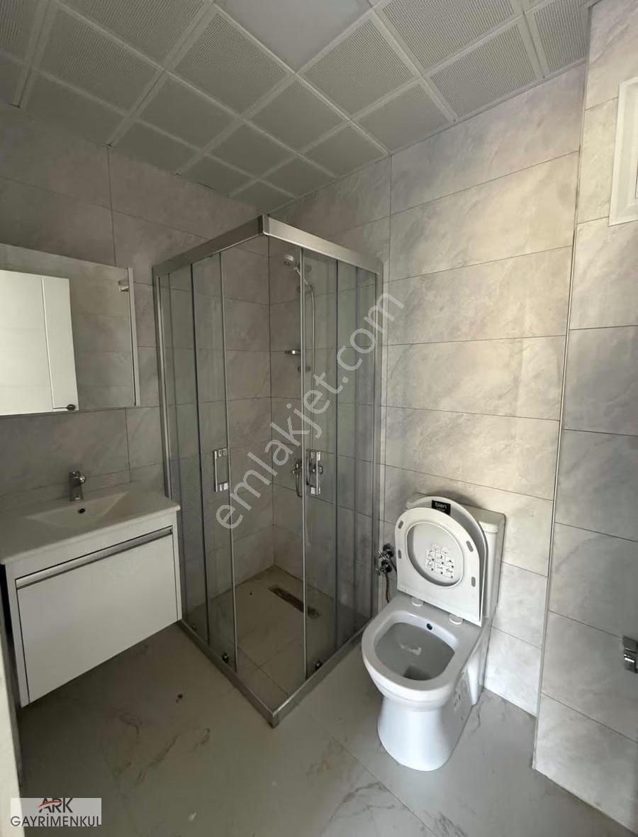 Düğerek'te Kiralık 2+1 110m2 Sıfır Ebeveyn Banyolu Daire - Görsel 8