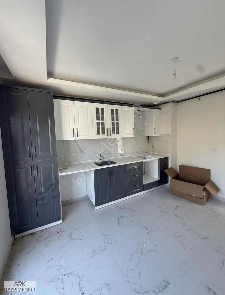 Düğerek'te Kiralık 2+1 110m2 Sıfır Ebeveyn Banyolu Daire