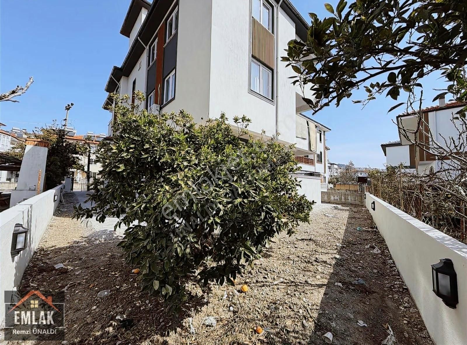 Ortaca'da Satılık Müstakil Tadında Yüksek Girişli 2+1 Daire