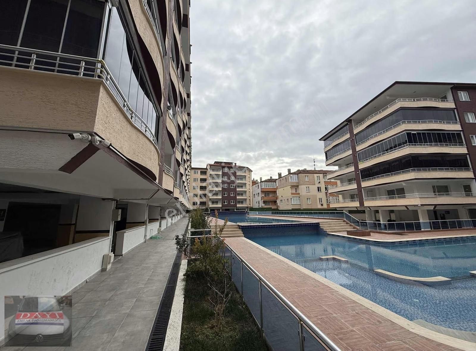 Dayı Emlaktan Yüzme Havuzlu Otoparklı Full Yapılı Satılık Daire - Görsel 7