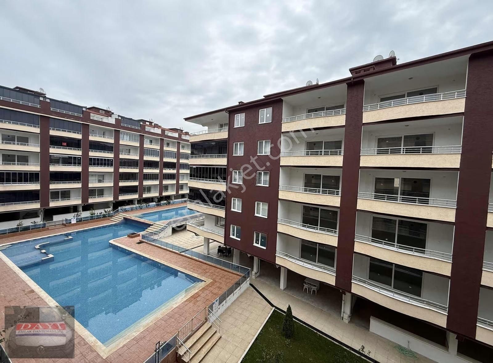 Dayı Emlaktan Yüzme Havuzlu Otoparklı Full Yapılı Satılık Daire - Görsel 3