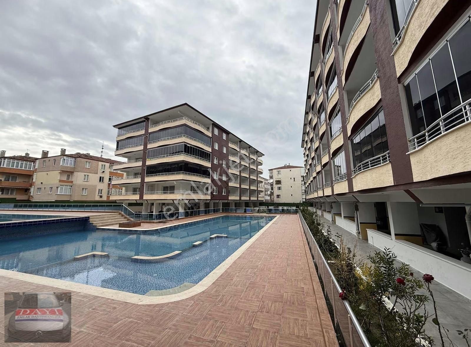 Dayı Emlaktan Yüzme Havuzlu Otoparklı Full Yapılı Satılık Daire - Görsel 21