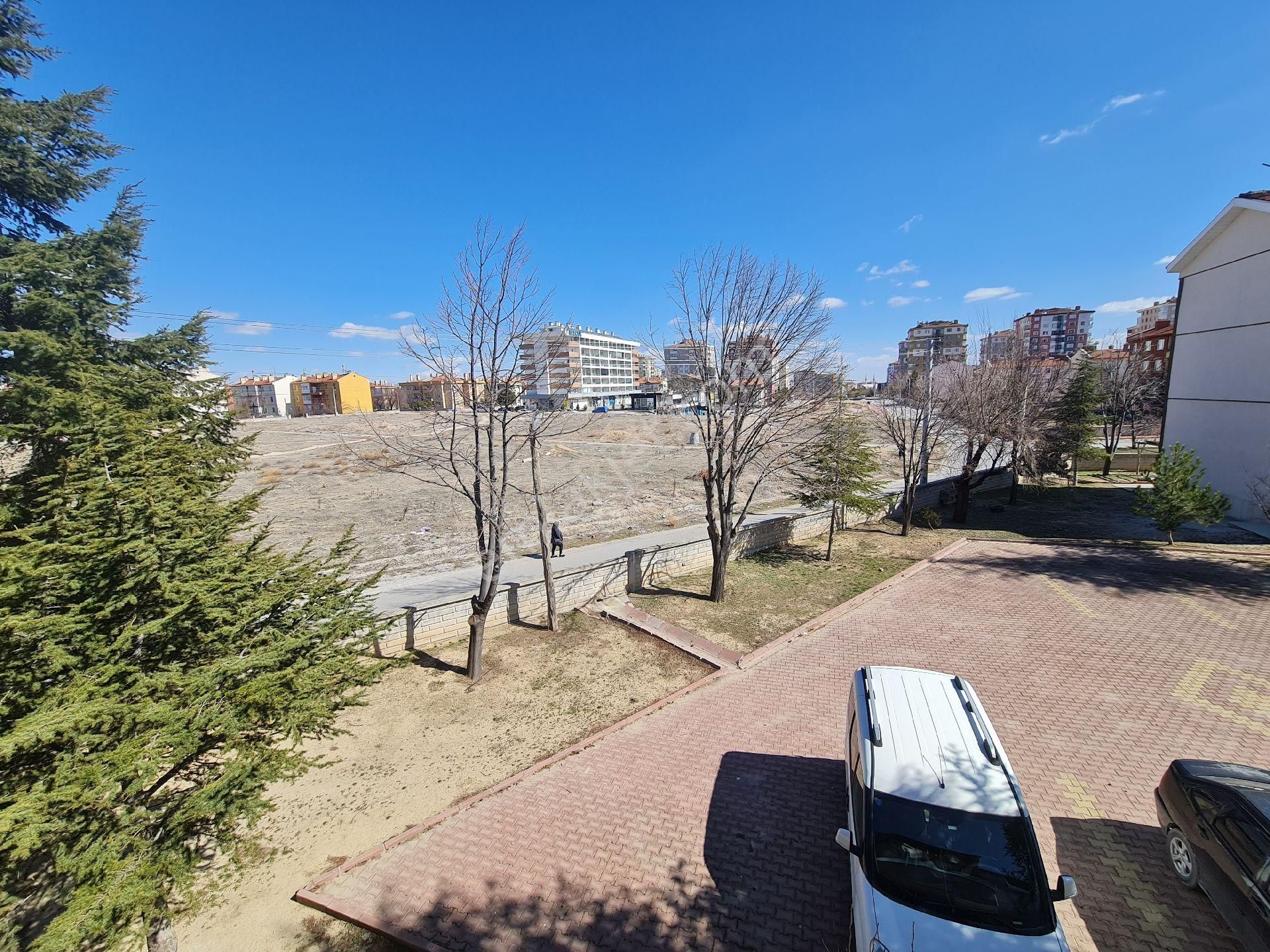 Uğur Emlak'tan S.ü. Kampüsü Karşısında Yatırıma Uygun Satılık Daire - Görsel 6