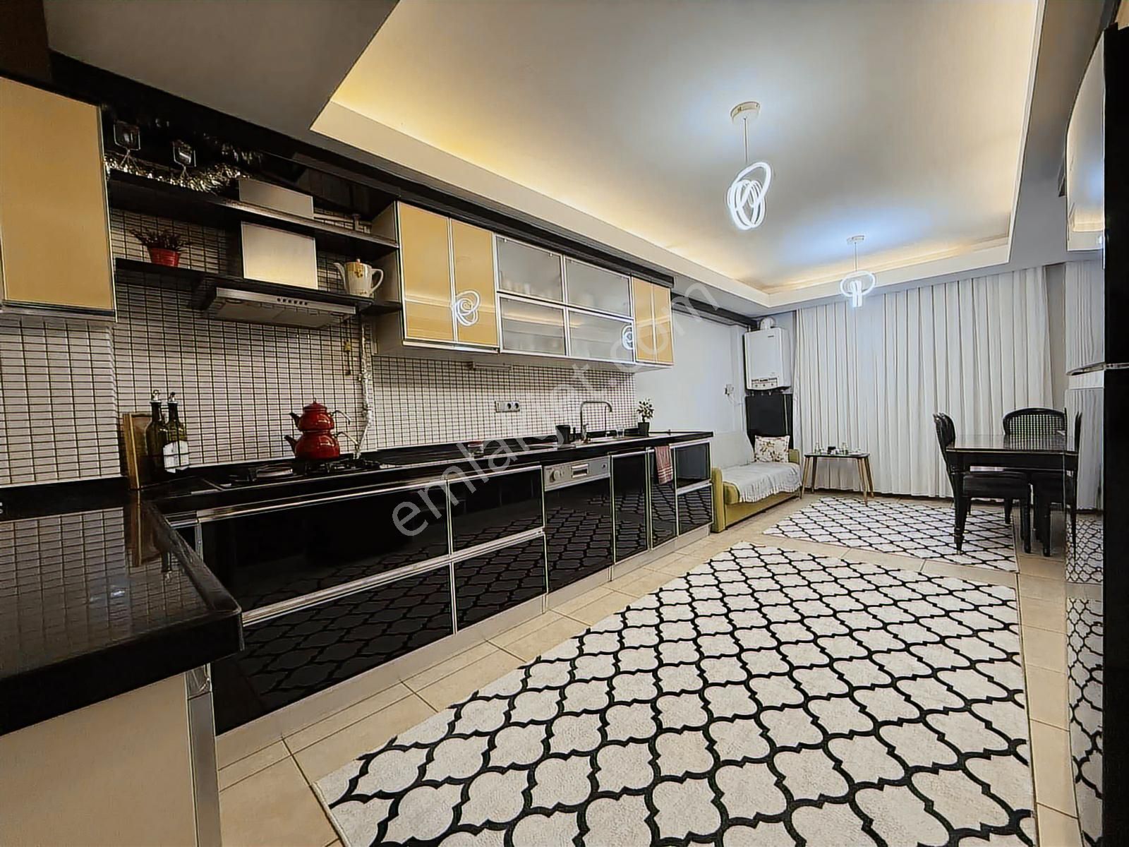 Esentepe Mh Sırma Sokak Yakını Teraslı Satılık Dubleks Daire