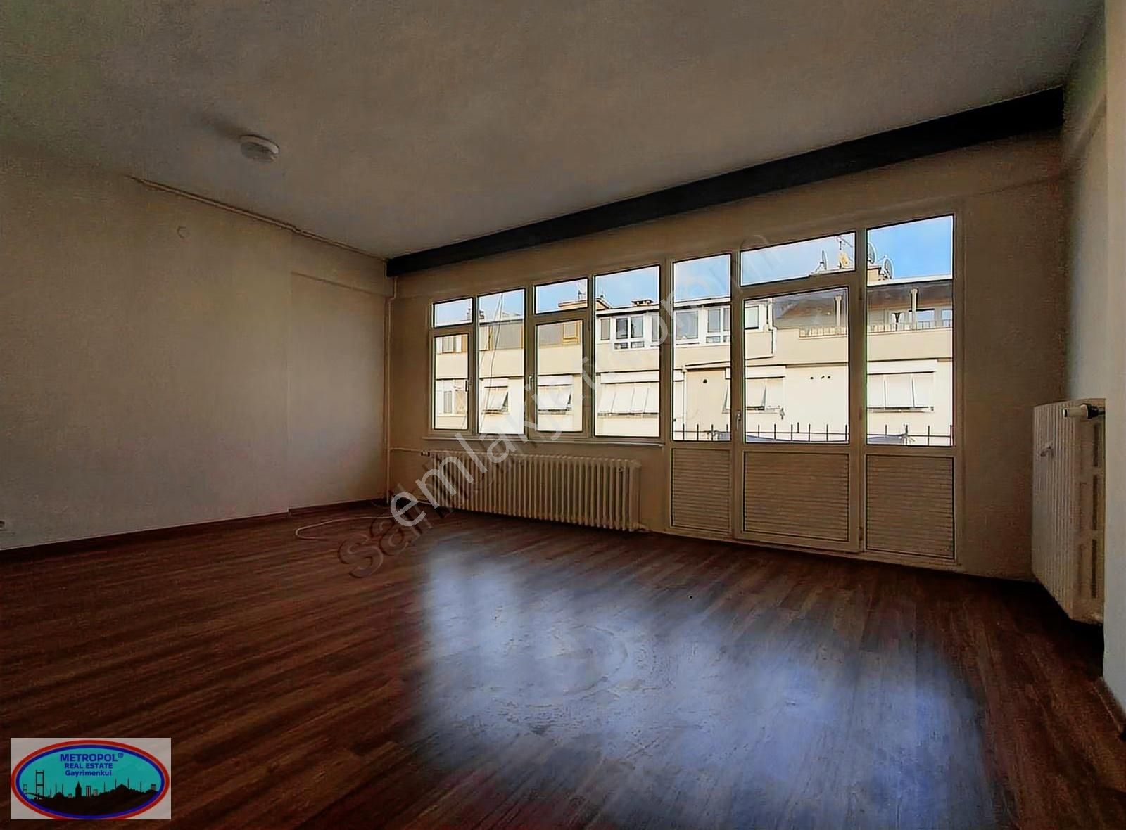 Şişli Fulya Ortaklar Caddesi Sonunda Cadde Üzerinde Ferah Daire.